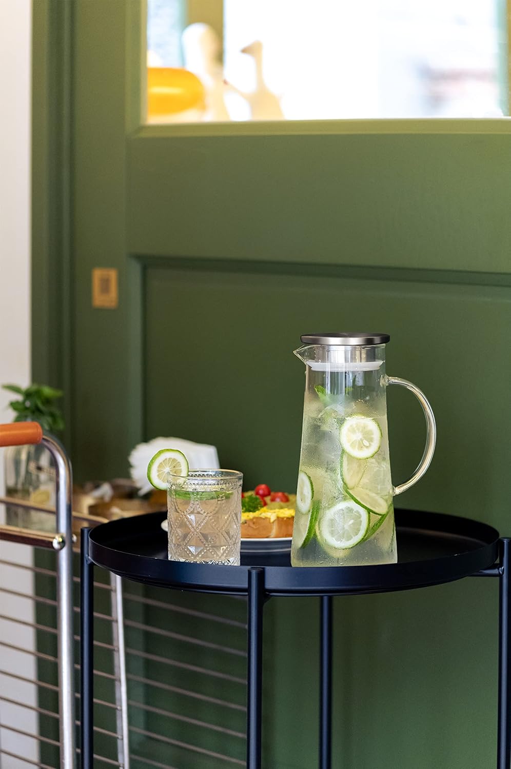 1.5 Liter 51oz Glass Pitcher with Lid, Easy Clean Heat Resistant Glass Water Carafe with Handle for Hot/Cold